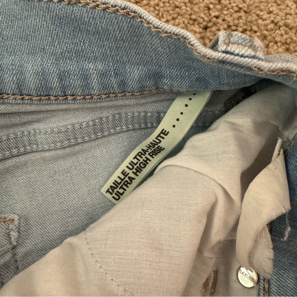 Garage Ultra High Rise - Picture 3 of 4